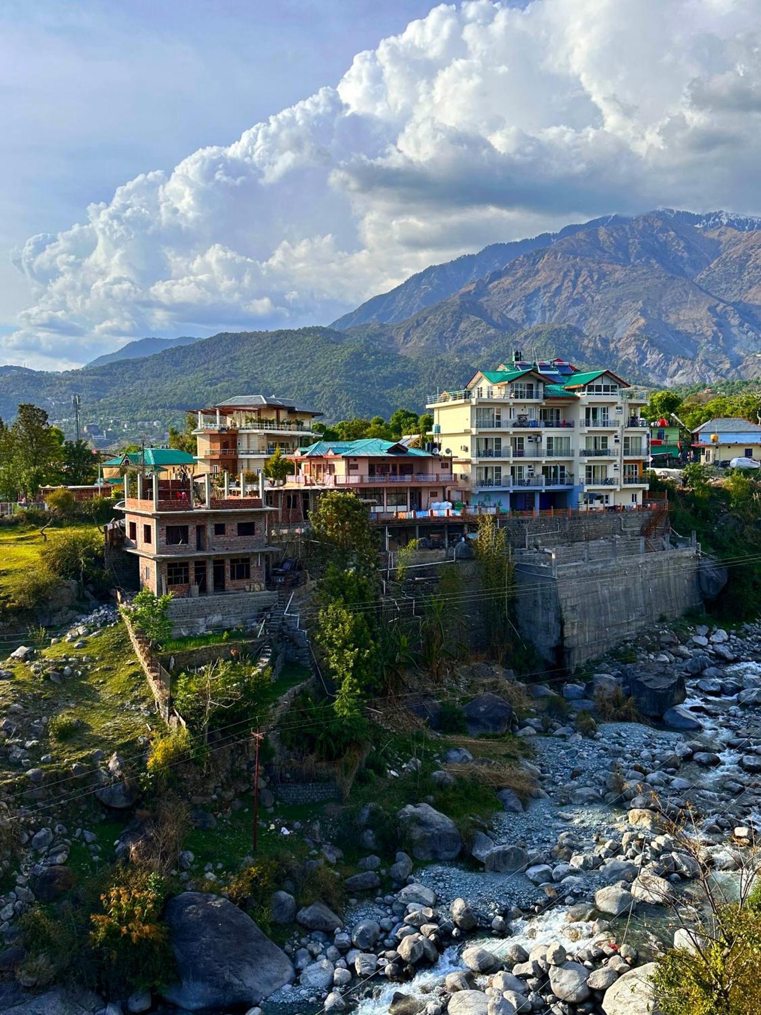 Kailasham Stay Dharamshala Exterior photo